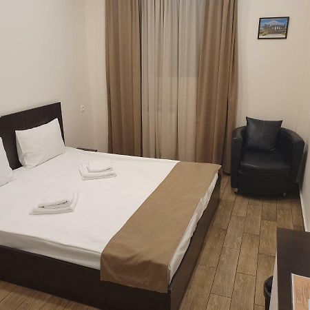 5 Rooms Mini-Hotel & Tours Yerevan Exterior foto