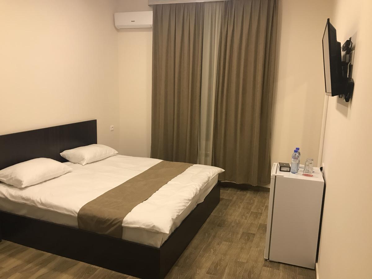 5 Rooms Mini-Hotel & Tours Yerevan Exterior foto