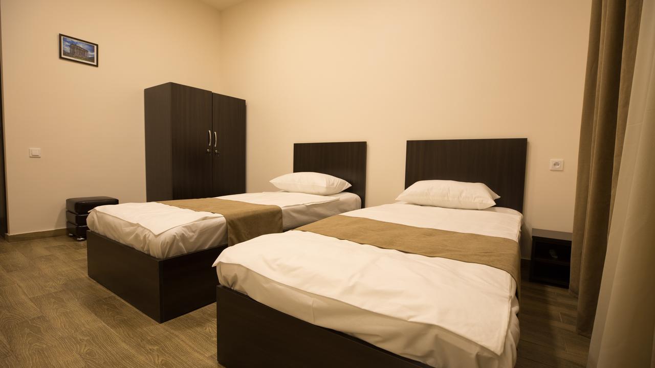 5 Rooms Mini-Hotel & Tours Yerevan Exterior foto